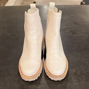 Dolce Vita size 7 ivory embossed croc boots